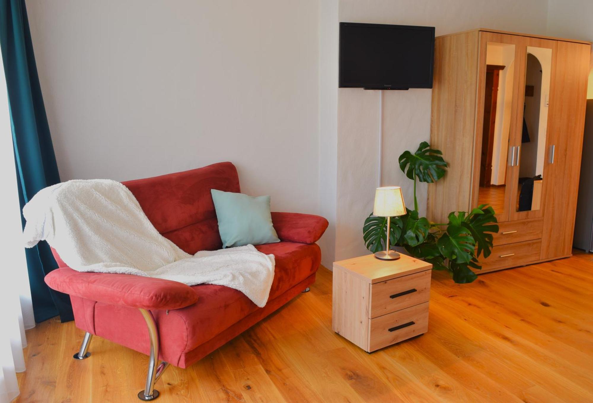 Bellevue Apartment *